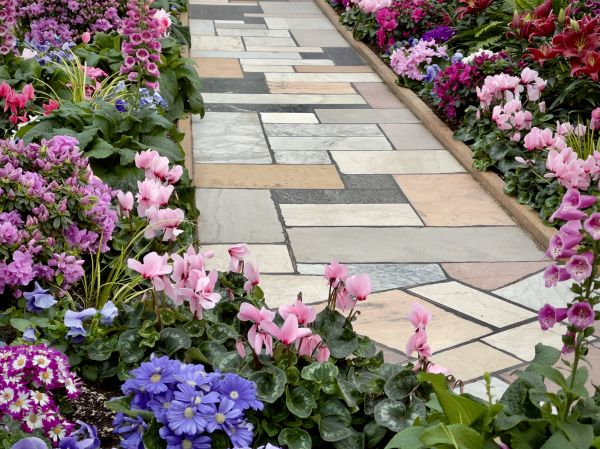 Cost of Garden Path Installation in Nokomis